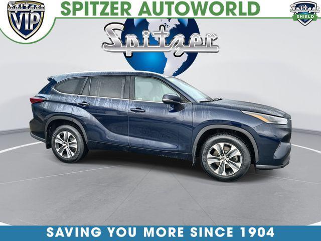 used 2024 Toyota Highlander car, priced at $36,712