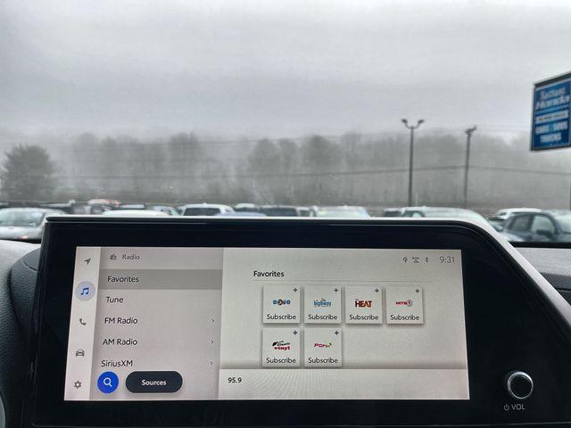 used 2024 Toyota Highlander car, priced at $38,169