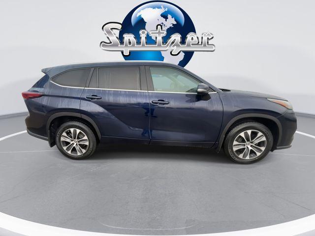 used 2024 Toyota Highlander car, priced at $38,169