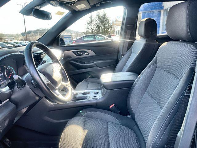 used 2023 Chevrolet Traverse car, priced at $28,965