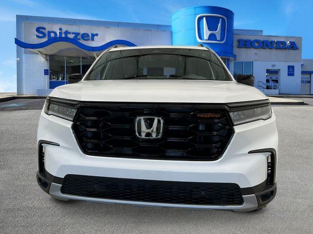 new 2025 Honda Pilot car, priced at $48,850