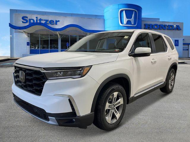 new 2025 Honda Pilot car, priced at $45,550