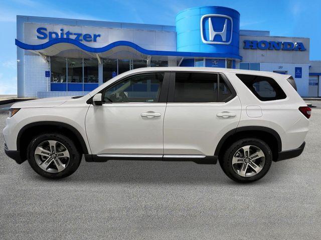 new 2025 Honda Pilot car, priced at $45,550