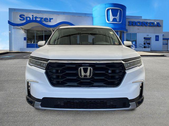 new 2025 Honda Pilot car, priced at $45,550