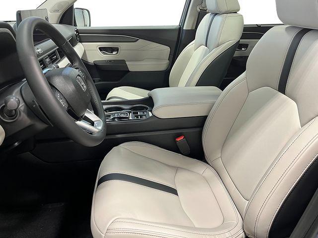 new 2026 Honda Pilot car, priced at $51,590