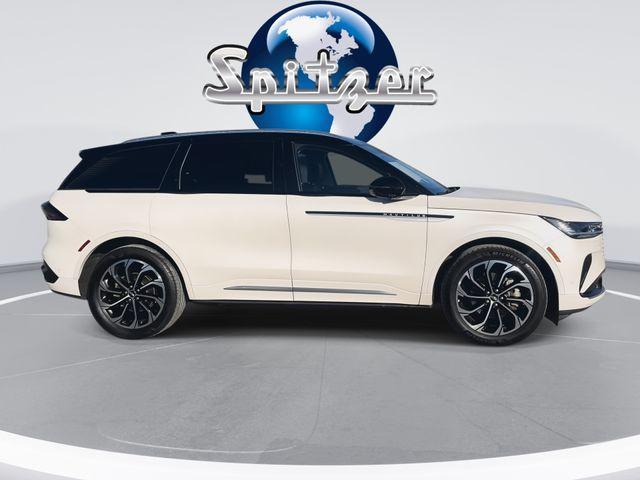 used 2024 Lincoln Nautilus car, priced at $46,899