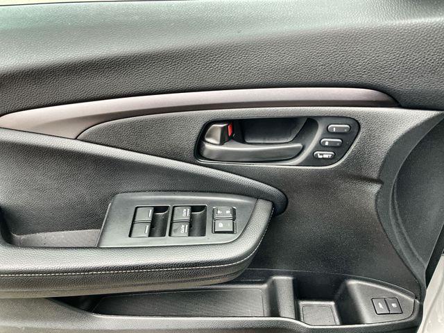 used 2022 Honda Passport car, priced at $30,452