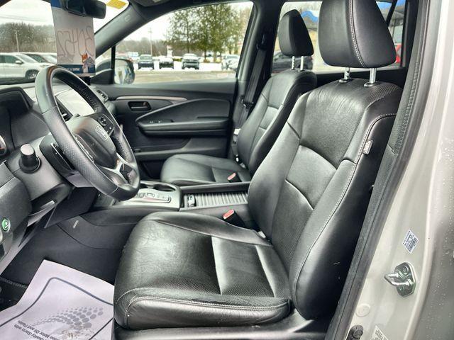 used 2022 Honda Passport car, priced at $30,452