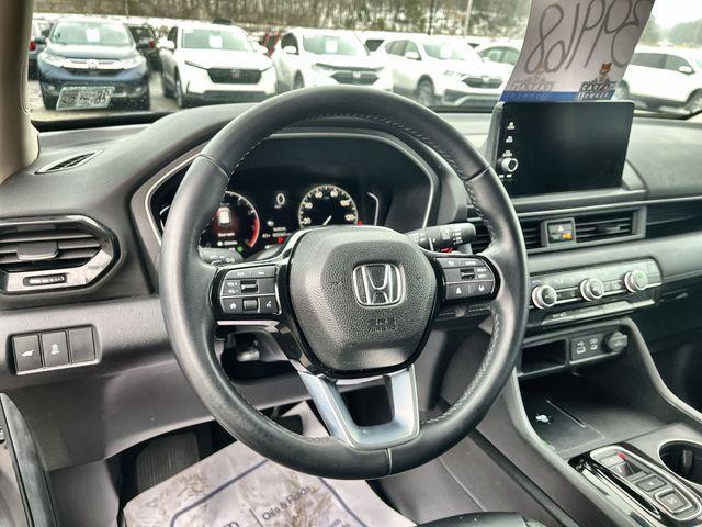 used 2025 Honda Pilot car, priced at $39,968