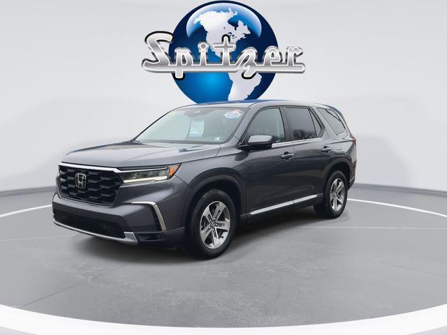 used 2025 Honda Pilot car, priced at $39,968