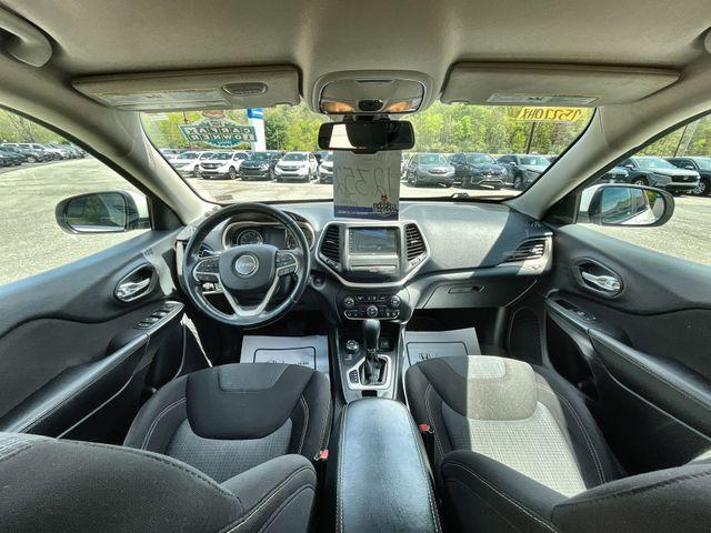 used 2016 Jeep Cherokee car, priced at $10,907
