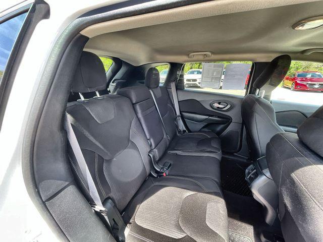 used 2016 Jeep Cherokee car, priced at $10,907