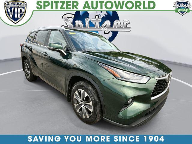 used 2024 Toyota Highlander car, priced at $40,085