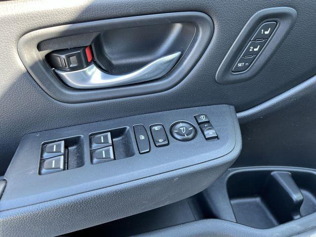 used 2025 Honda Pilot car, priced at $49,487