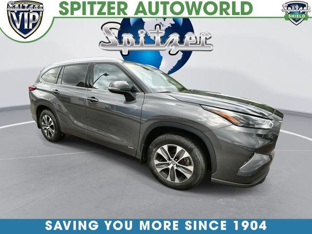used 2022 Toyota Highlander Hybrid car, priced at $38,461