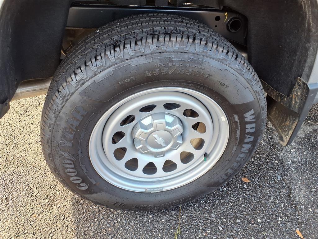 used 2025 Chevrolet Colorado car, priced at $30,595