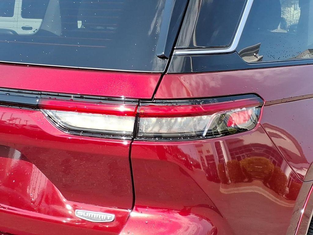 used 2022 Jeep Grand Cherokee car, priced at $38,891