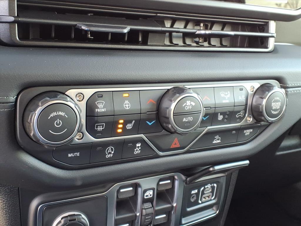 new 2026 Jeep Gladiator car, priced at $60,299