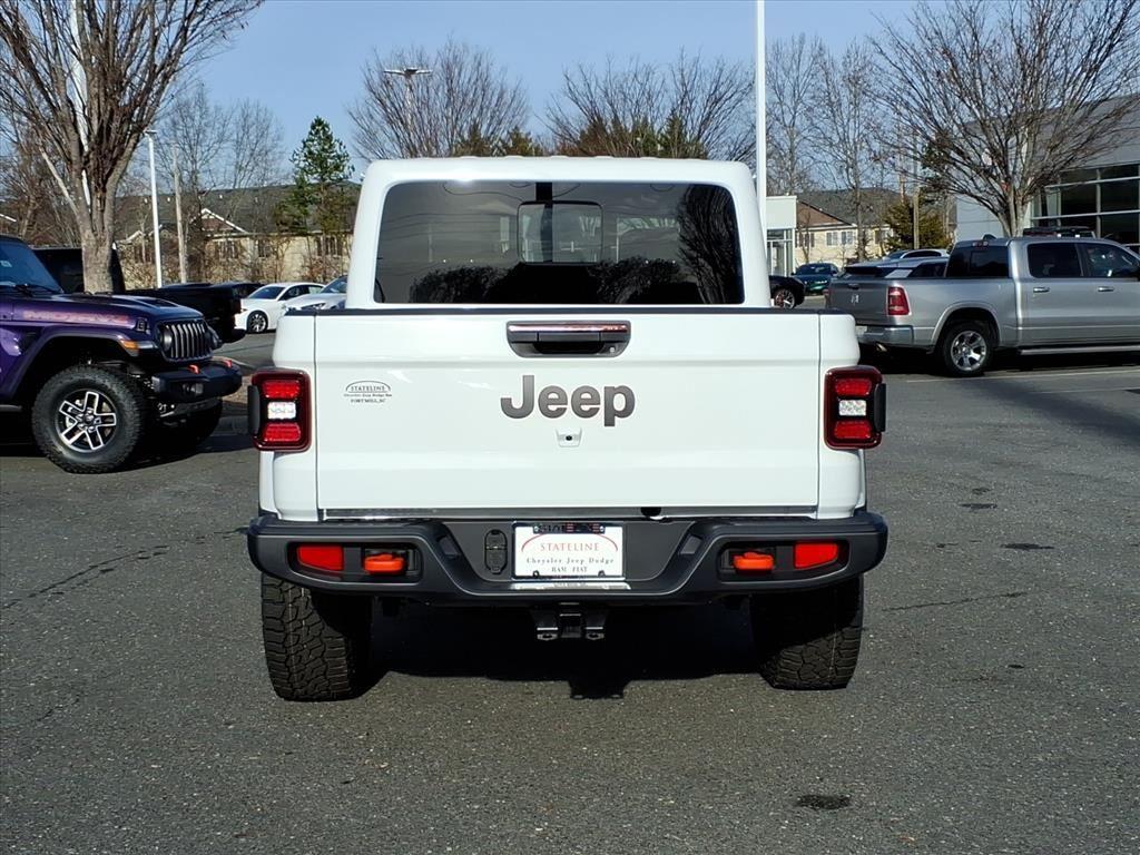 new 2026 Jeep Gladiator car, priced at $60,299