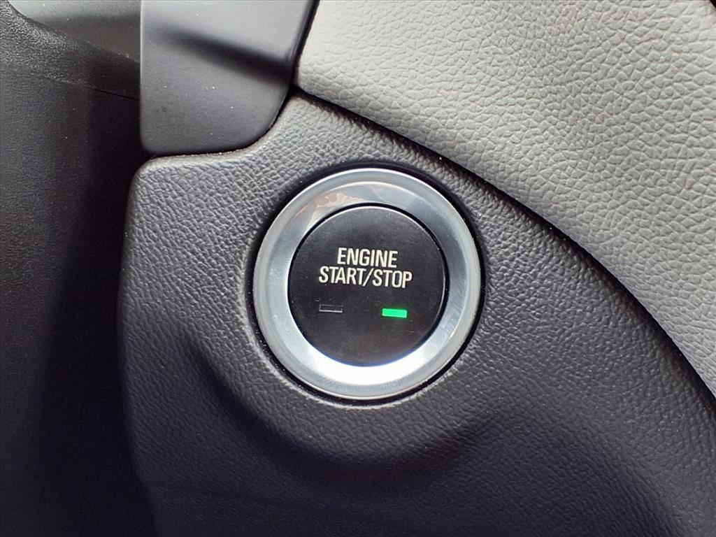 used 2021 Chevrolet Equinox car, priced at $16,895