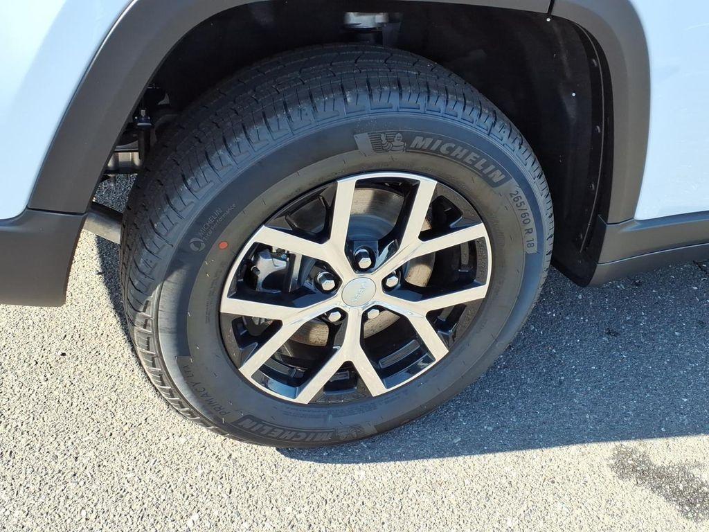 new 2025 Jeep Grand Cherokee L car, priced at $51,685