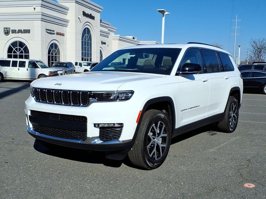 new 2025 Jeep Grand Cherokee L car, priced at $51,685
