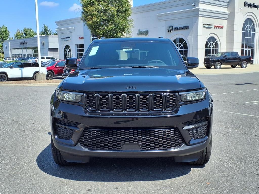 new 2025 Jeep Grand Cherokee car, priced at $39,625