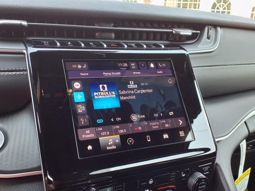 new 2025 Jeep Grand Cherokee car, priced at $39,625