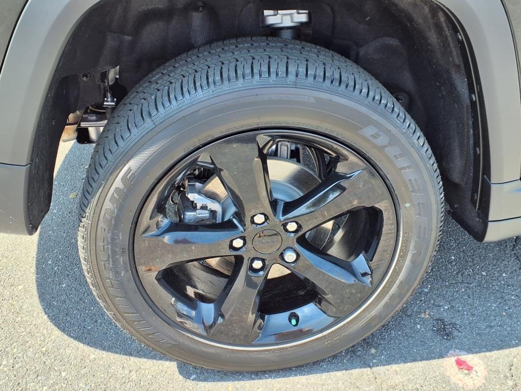 new 2025 Jeep Grand Cherokee car, priced at $39,625