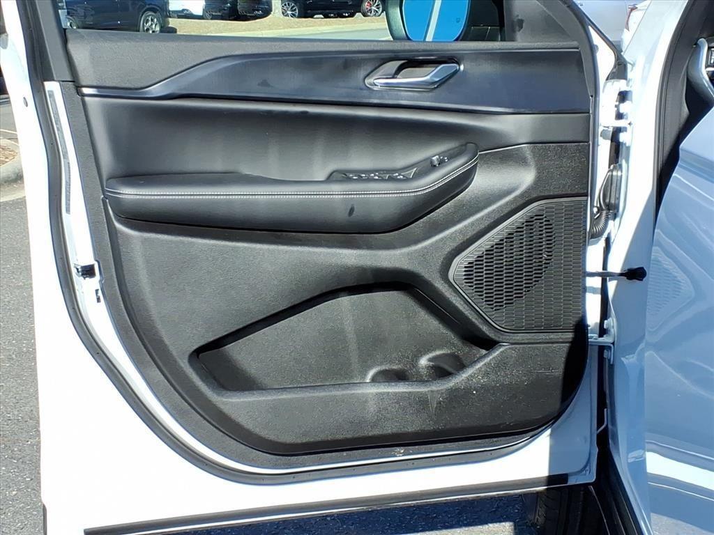 new 2025 Jeep Grand Cherokee car, priced at $33,630