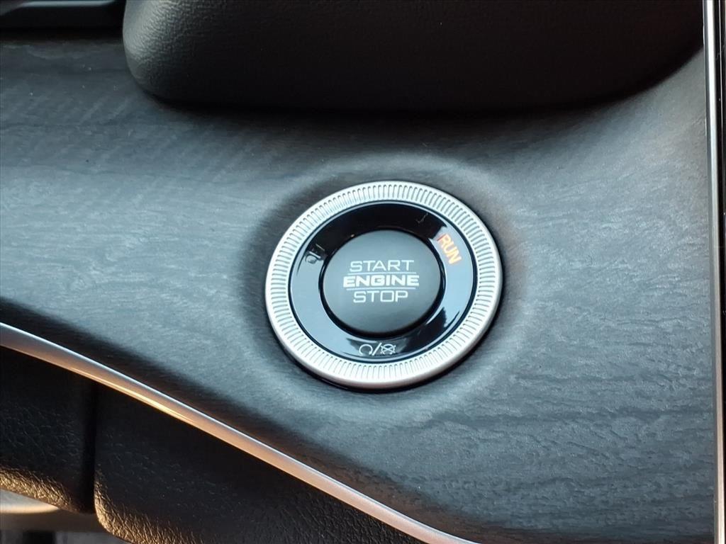 new 2025 Jeep Grand Cherokee car, priced at $45,235