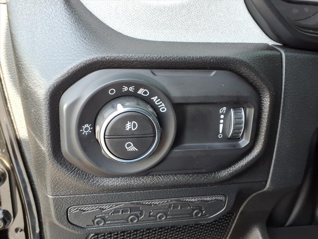 new 2026 Jeep Gladiator car, priced at $46,525