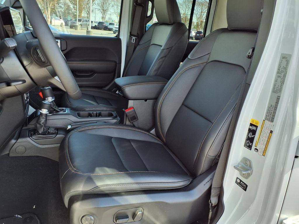 new 2026 Jeep Gladiator car, priced at $46,345