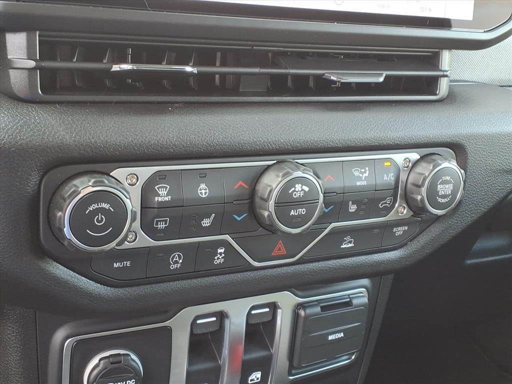 new 2026 Jeep Wrangler car, priced at $42,362