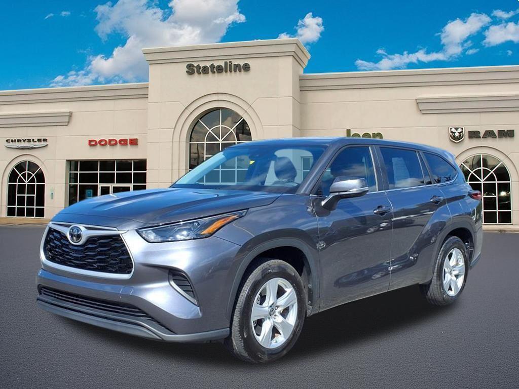 used 2023 Toyota Highlander car, priced at $28,795