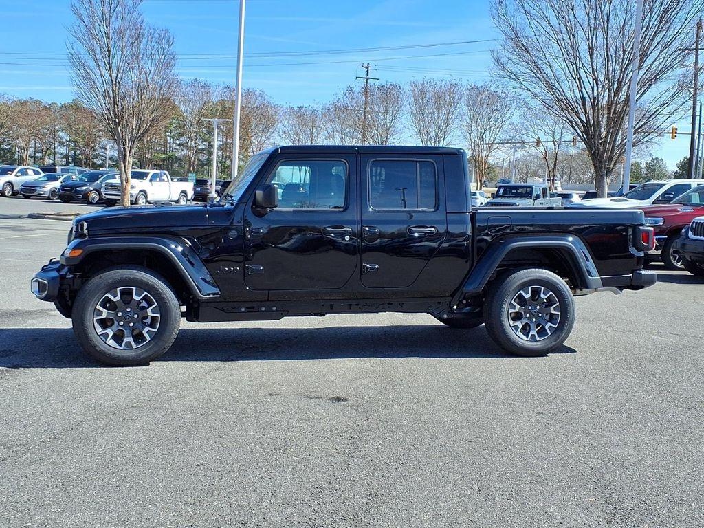 new 2026 Jeep Gladiator car, priced at $46,940