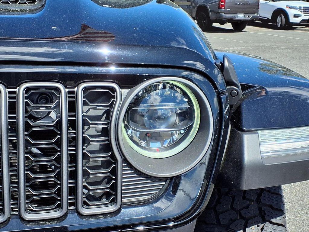 new 2025 Jeep Gladiator car, priced at $53,625