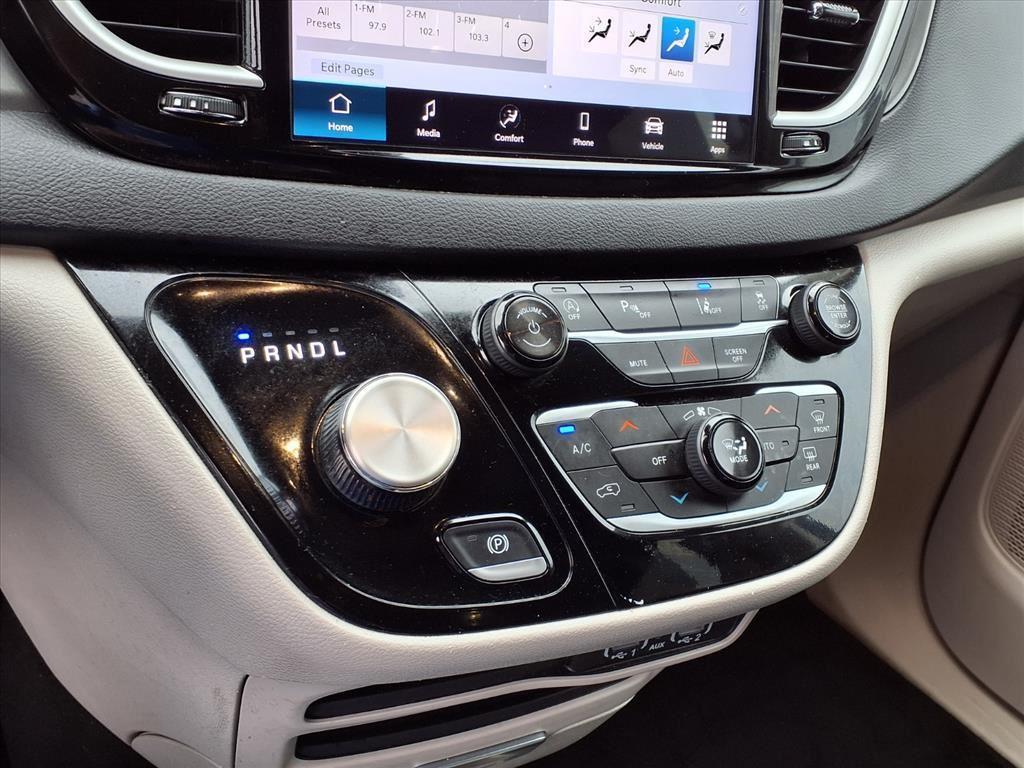 used 2024 Chrysler Pacifica car, priced at $27,791