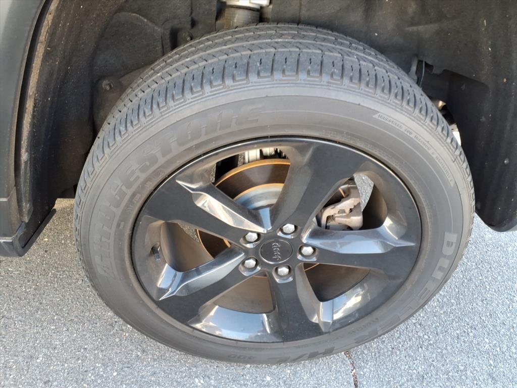 used 2023 Jeep Grand Cherokee car, priced at $33,592