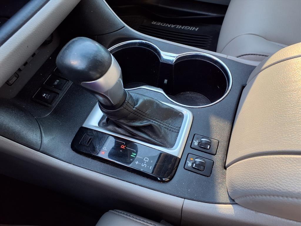 used 2019 Toyota Highlander car, priced at $25,591