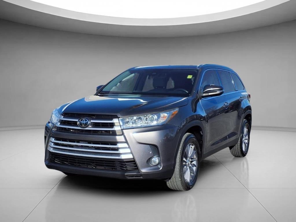 used 2019 Toyota Highlander car, priced at $24,495
