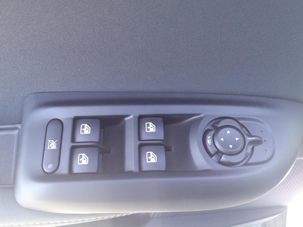 new 2025 Alfa Romeo Tonale car, priced at $38,917