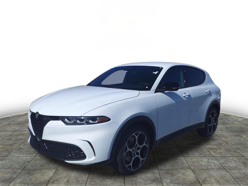new 2025 Alfa Romeo Tonale car, priced at $38,917
