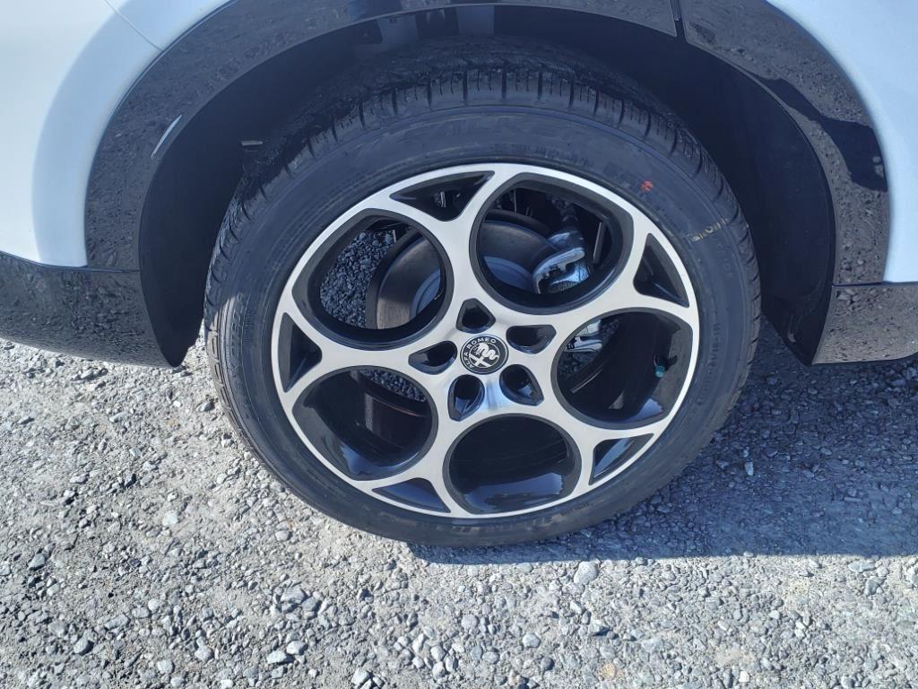 new 2025 Alfa Romeo Tonale car, priced at $38,917