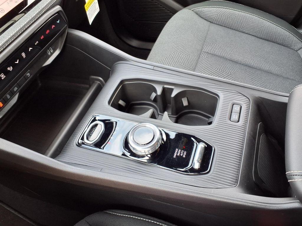 new 2026 Jeep Cherokee car, priced at $37,815