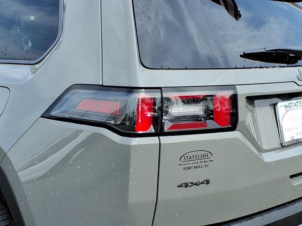 new 2026 Jeep Cherokee car, priced at $37,815