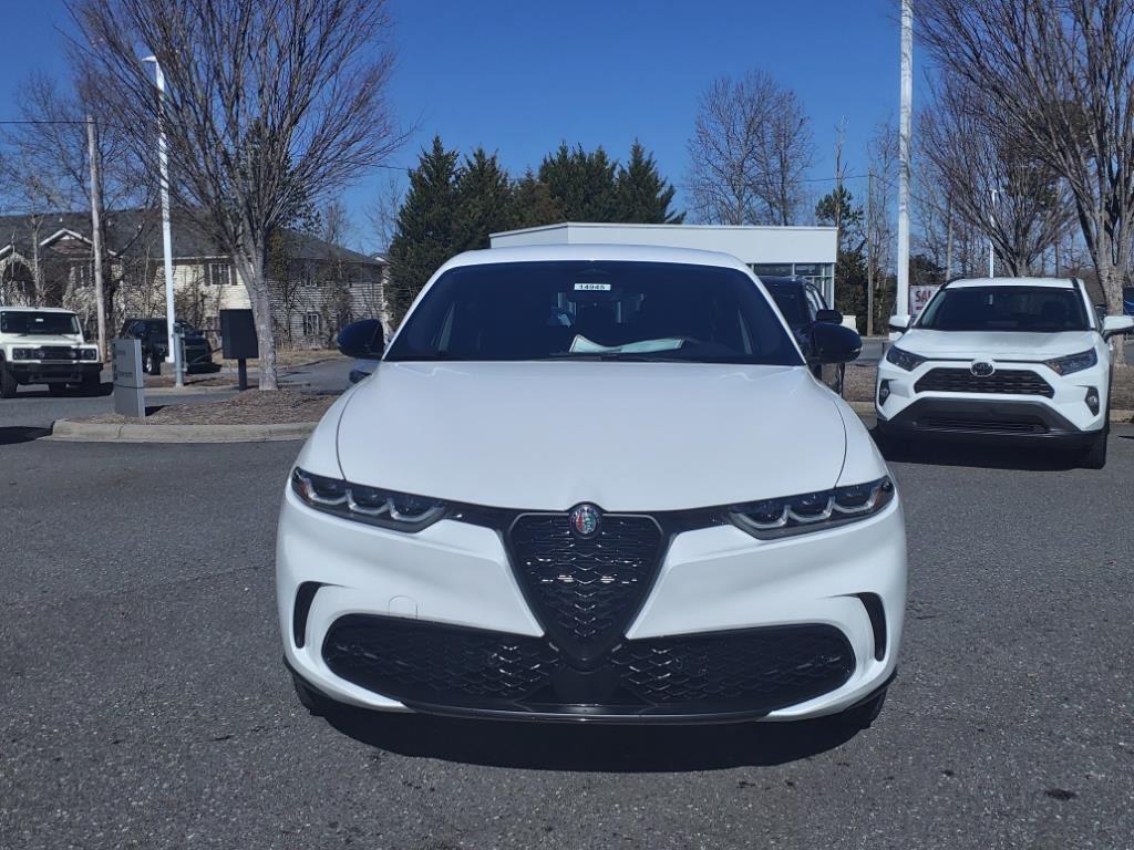 new 2025 Alfa Romeo Tonale car, priced at $38,917