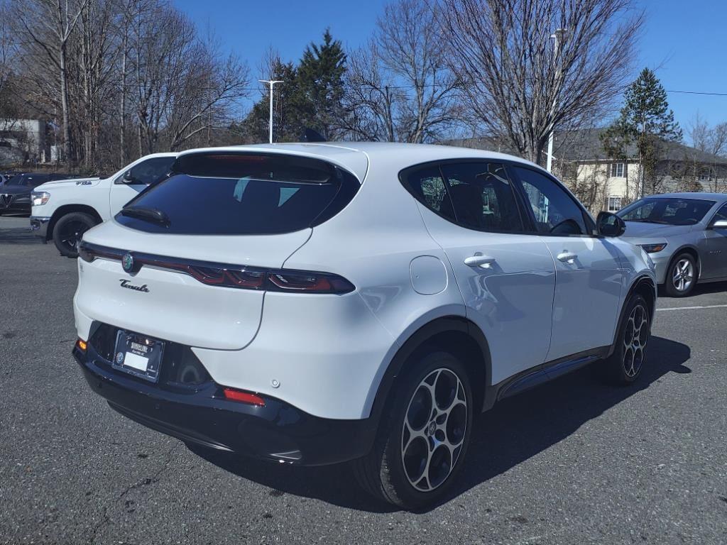 new 2025 Alfa Romeo Tonale car, priced at $38,917