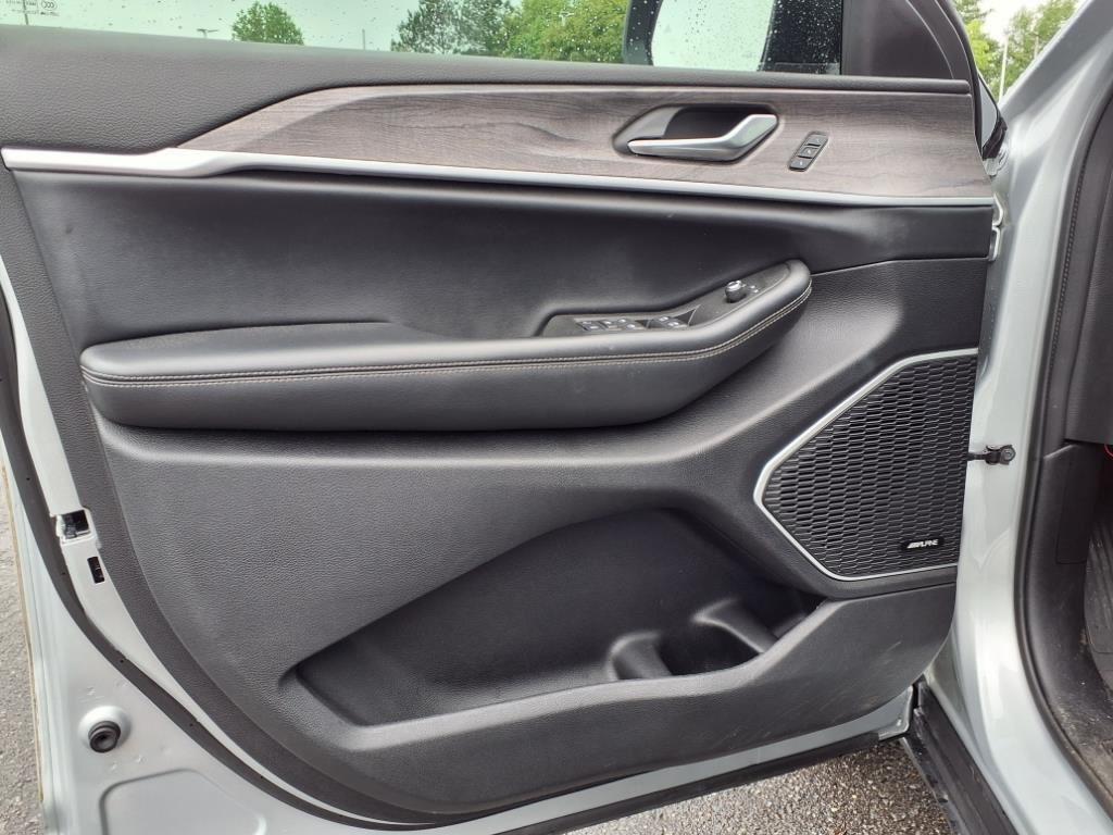 used 2021 Jeep Grand Cherokee L car, priced at $24,995