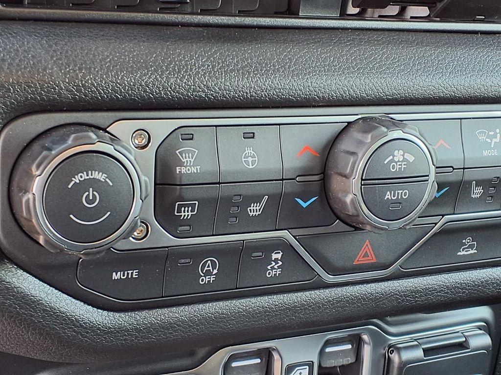 new 2026 Jeep Wrangler car, priced at $51,744